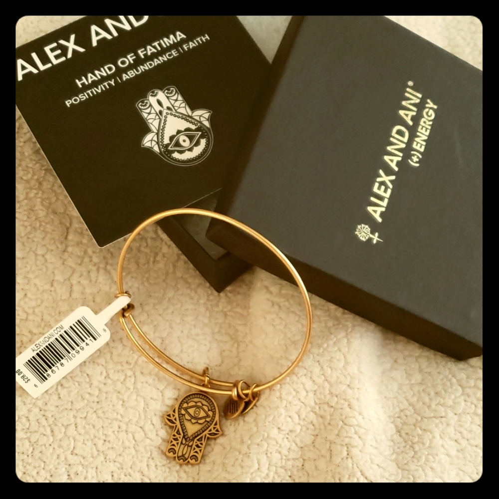NIB Alex & Ani Hamsa bracelet